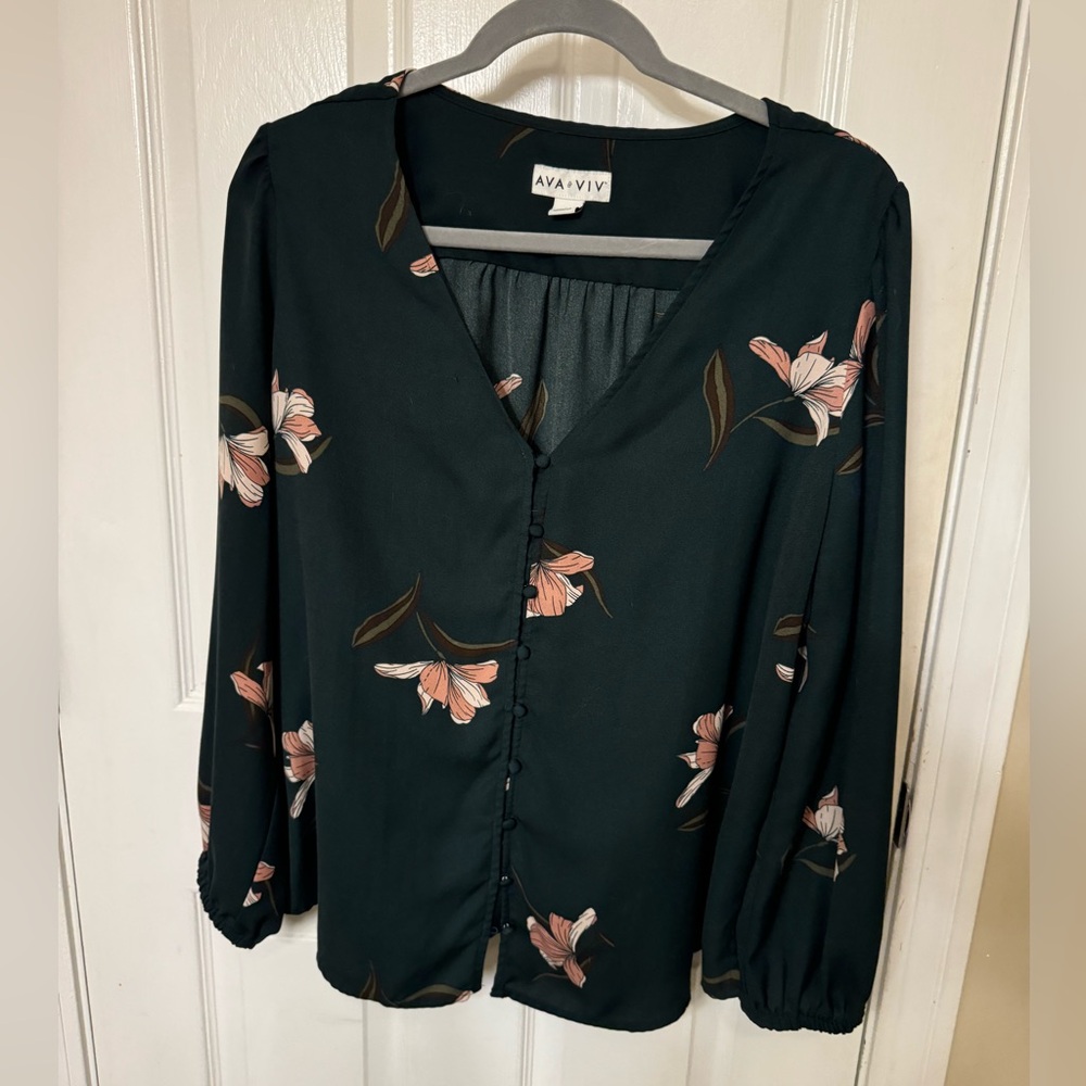 Green patterned blouse, size X, Ava&viv